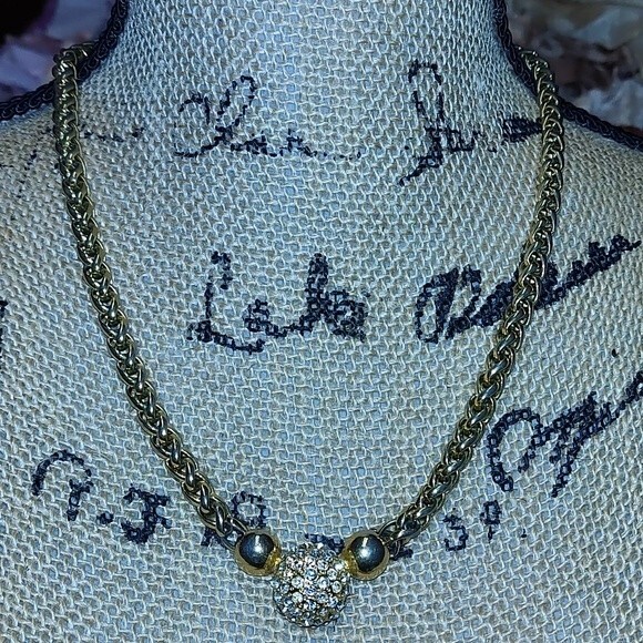 Vintage Goldtone and Rhinestone Necklace - Picture 2 of 7